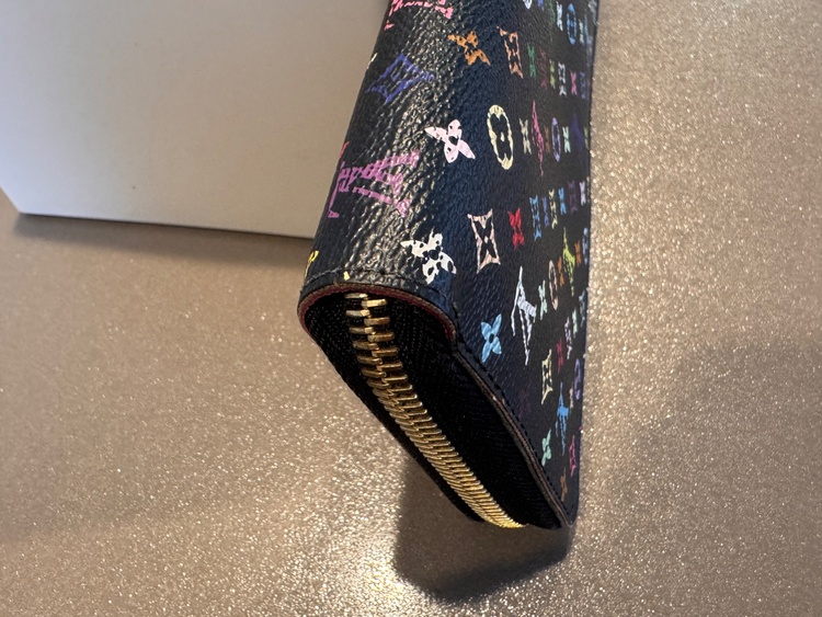 ルイヴィトン マルチカラー （ブランドバッグ）の商品画像 - 査定依頼日：2026年2月7日 - 最高査定価格：40,000円