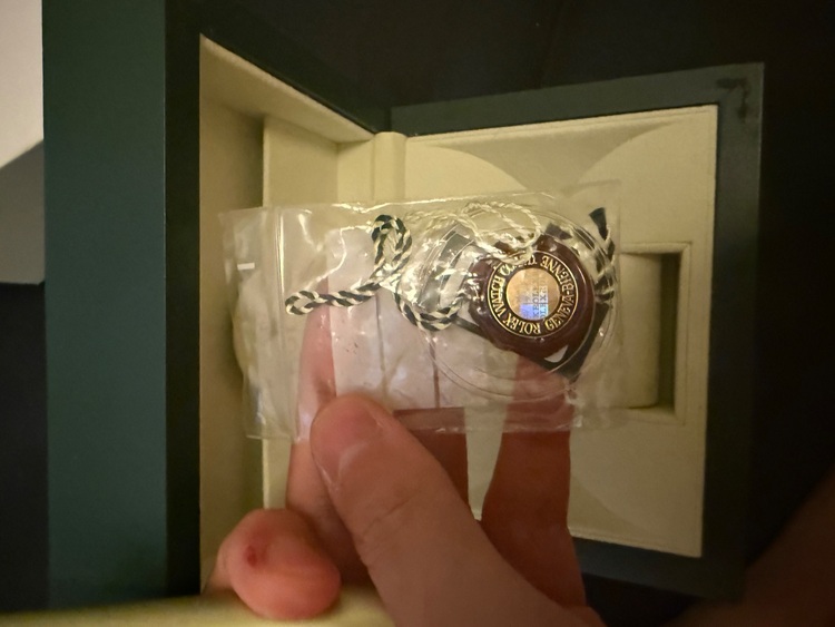 ロレックス ヨットマスター 1662（高級時計）の商品画像 - 査定依頼日：2025年8月23日 - 最高査定価格：1,380,000円