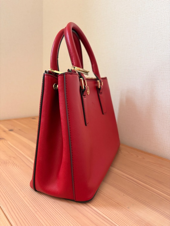 トリーバーチ Robinson Double Zip Tote（ロビンソン ダブルジップ トート）（ブランドバッグ）の商品画像 - 査定依頼日：2026年8月31日 - 最高査定価格：15,000円