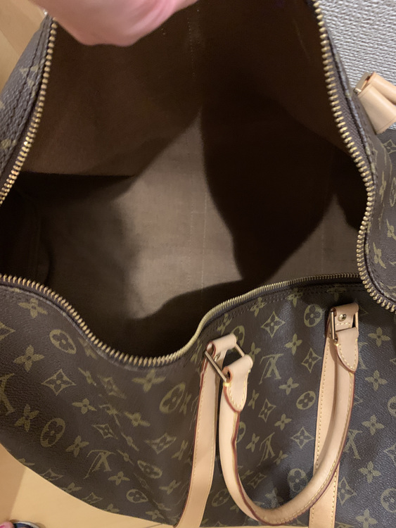 旅行用カバン（ブランドバッグ）の商品画像 - 査定依頼日：2022年5月3日 - 最高査定価格：45,000円