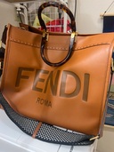 フェンディ  （ブランドバッグ）の商品画像 - 査定依頼日：2025年11月10日 - 最高査定価格：180,000円