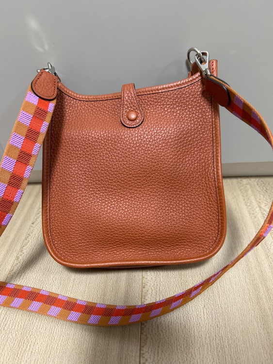 エブリンTPM（ブランドバッグ）の商品画像 - 査定依頼日：2025年7月25日 - 最高査定価格：230,000円