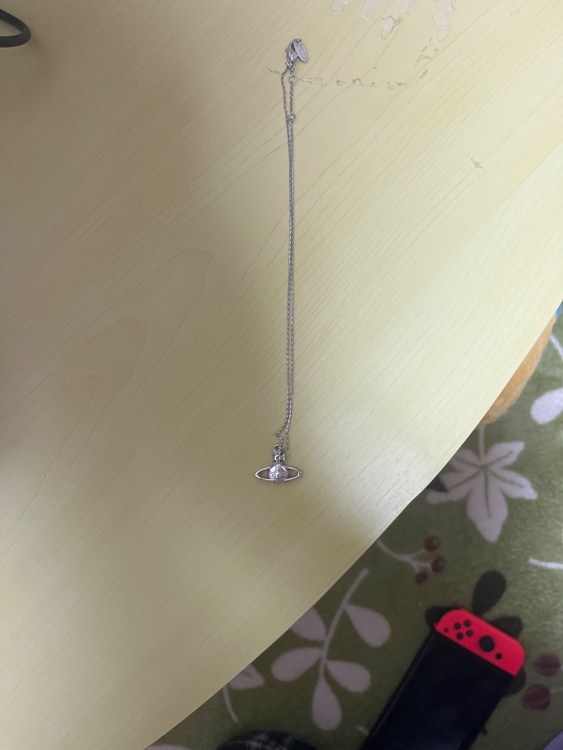 ヴィヴィアンウエストウッドネックレス（古着・ファッション）の商品画像 - 査定依頼日：2026年3月25日 - 最高査定価格：1,000円