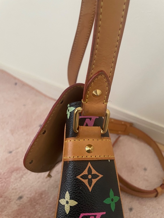 ルイヴィトンモノグラムマルチカラーソローニュ（ブランドバッグ）の商品画像 - 査定依頼日：2025年8月10日 - 最高査定価格：130,000円