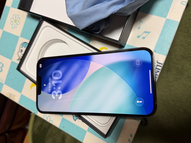 NLJ73J/A（スマホ）の商品画像 - 査定依頼日：2026年2月7日 - 最高査定価格：59,000円