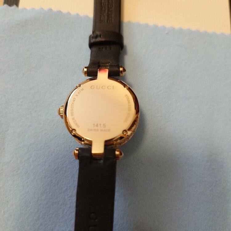 GUCCI レディース腕時計 141.5 ゴールド ブラック（高級時計）の商品画像 - 査定依頼日：2026年10月9日 - 最高査定価格：100,000円