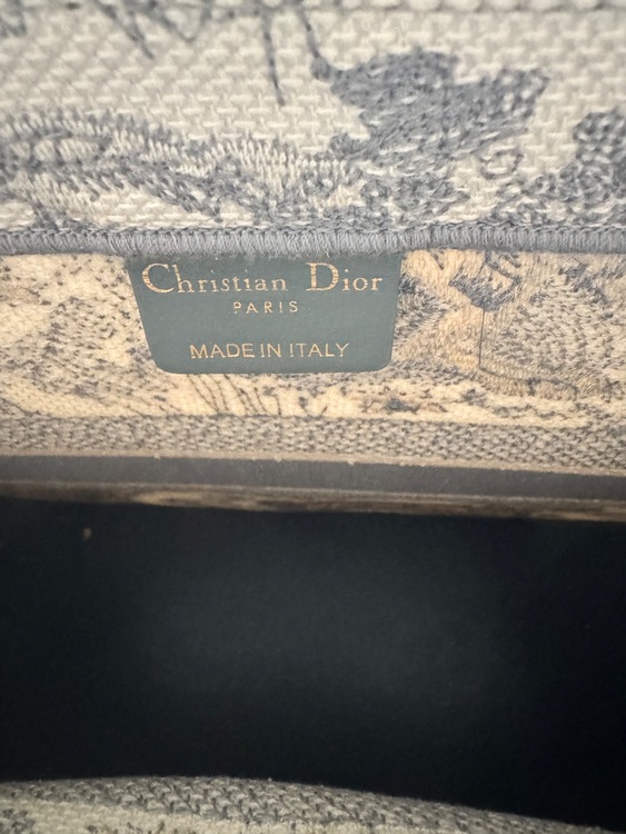 ディオール  （ブランドバッグ）の商品画像 - 査定依頼日：2025年9月7日 - 最高査定価格：160,000円