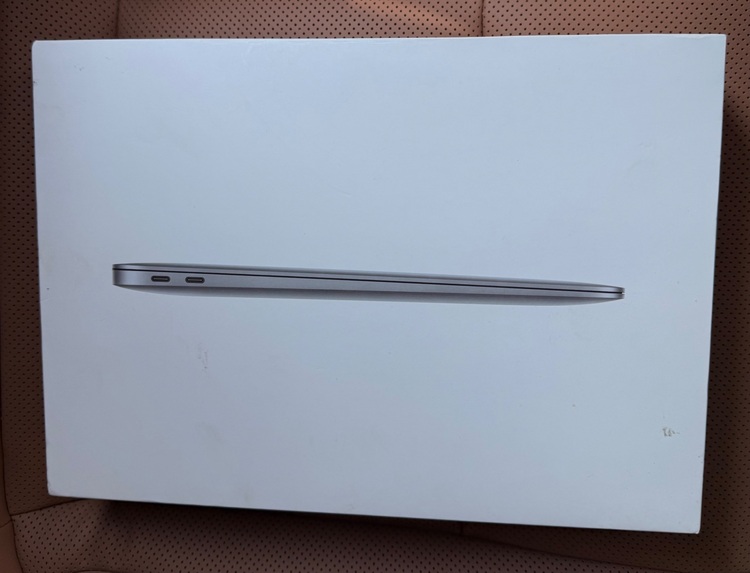 MacBook Air 2020（PC・タブレット）の商品画像 - 査定依頼日：2025年7月31日 - 最高査定価格：25,000円