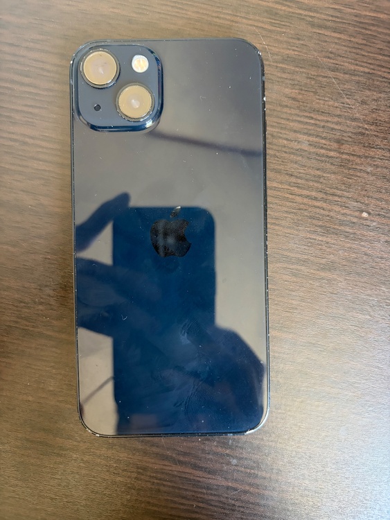 iPhone iPhone 13 128GB au（スマホ）の商品画像 - 査定依頼日：2026年8月6日 - 最高査定価格：34,500円