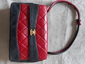 赤黒　ショルダー（ブランドバッグ）の商品画像 - 査定依頼日：2026年2月15日 - 最高査定価格：220,000円