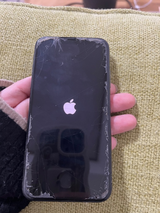 iPhoneX 64GB SIMフリー（スマホ）の商品画像 - 査定依頼日：2026年2月25日 - 最高査定価格：9,000円