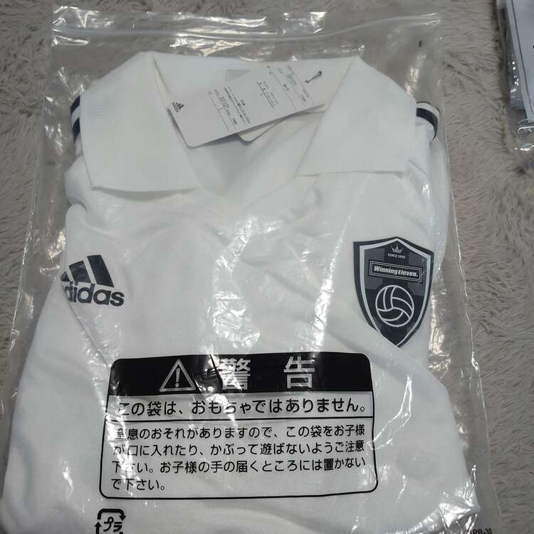 ウイニングイレブン非売品ポロシャツ（古着・ファッション）の商品画像 - 査定依頼日：2025年1月25日 - 最高査定価格：600円