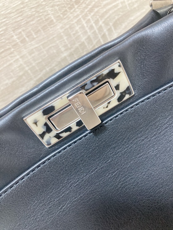 フェンディ  （ブランドバッグ）の商品画像 - 査定依頼日：2025年9月26日 - 最高査定価格：140,000円