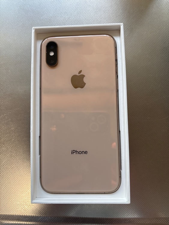iPhoneXS 64GB Softbank（スマホ）の商品画像 - 査定依頼日：2026年5月4日 - 最高査定価格：11,000円