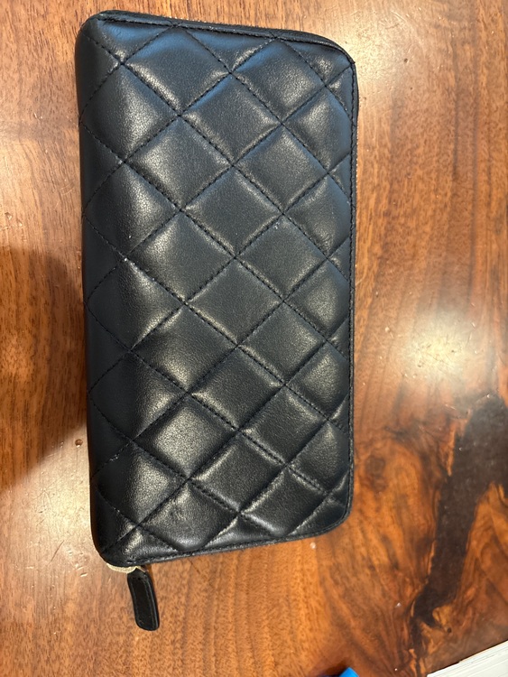 マトラッセ　長財布（ブランド財布・小物）の商品画像 - 査定依頼日：2025年8月8日 - 最高査定価格：20,000円