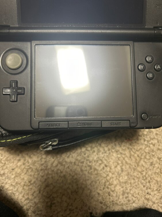 3DSLL（ゲーム機本体・ゲームソフト）の商品画像 - 査定依頼日：2025年1月10日 - 最高査定価格：7,000円