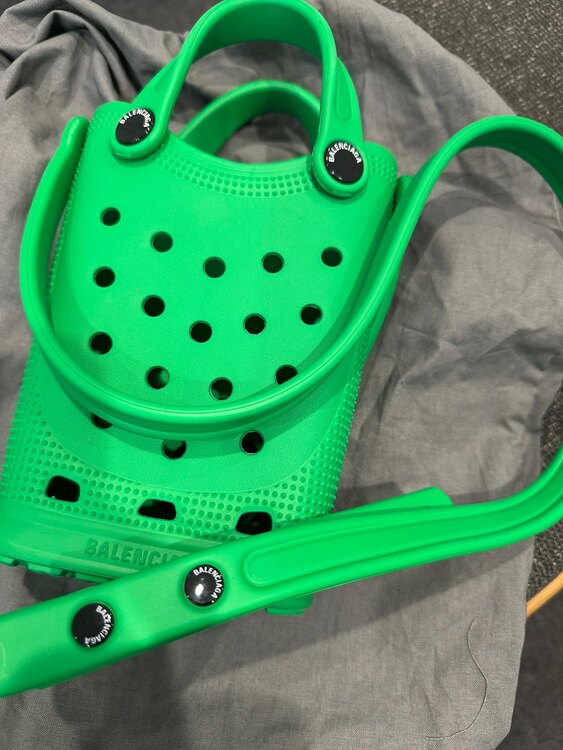 BALENCIAGA（ブランドバッグ）の商品画像 - 査定依頼日：2025年1月6日 - 最高査定価格：45,000円