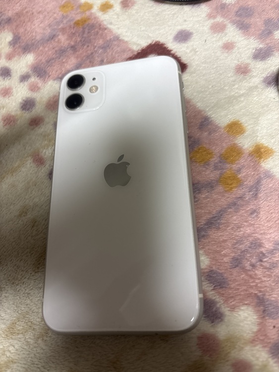 iPhone11 64ＧＢ　白（スマホ）の商品画像 - 査定依頼日：2026年2月1日 - 最高査定価格：20,000円