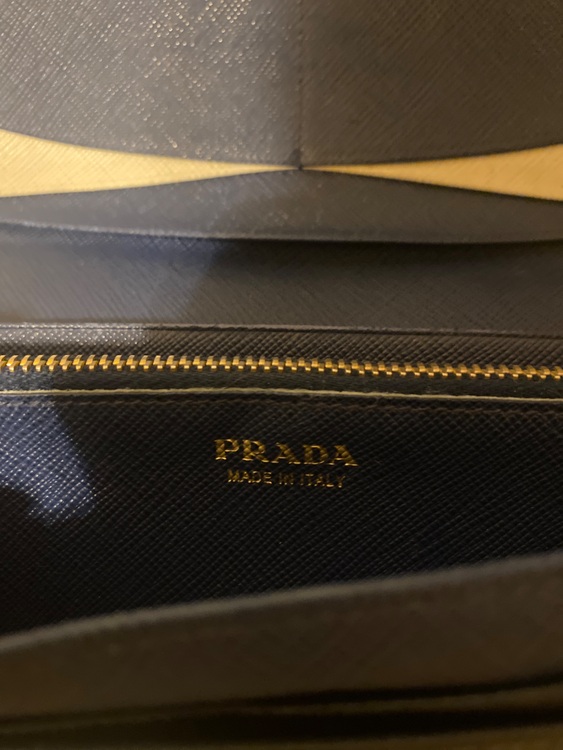 プラダ  （ブランドバッグ）の商品画像 - 査定依頼日：2025年7月29日 - 最高査定価格：20,000円