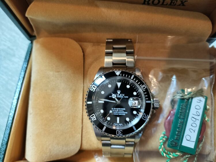 ロレックス サブマリーナー 16610（高級時計）の商品画像 - 査定依頼日：2025年7月26日 - 最高査定価格：1,320,000円
