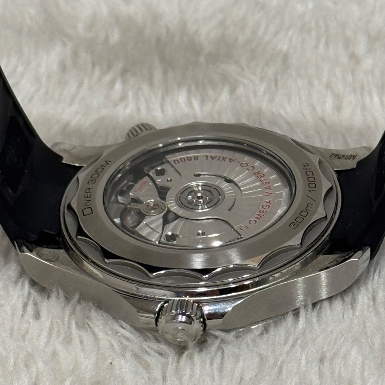 ダイバー300M　コーアクシャル　マスター　クロノメーター（高級時計）の商品画像 - 査定依頼日：2025年11月18日 - 最高査定価格：585,000円