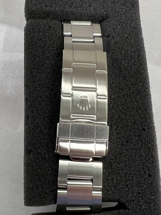 ロレックス シードゥエラー 1660（高級時計）の商品画像 - 査定依頼日：2025年2月15日 - 最高査定価格：1,350,000円