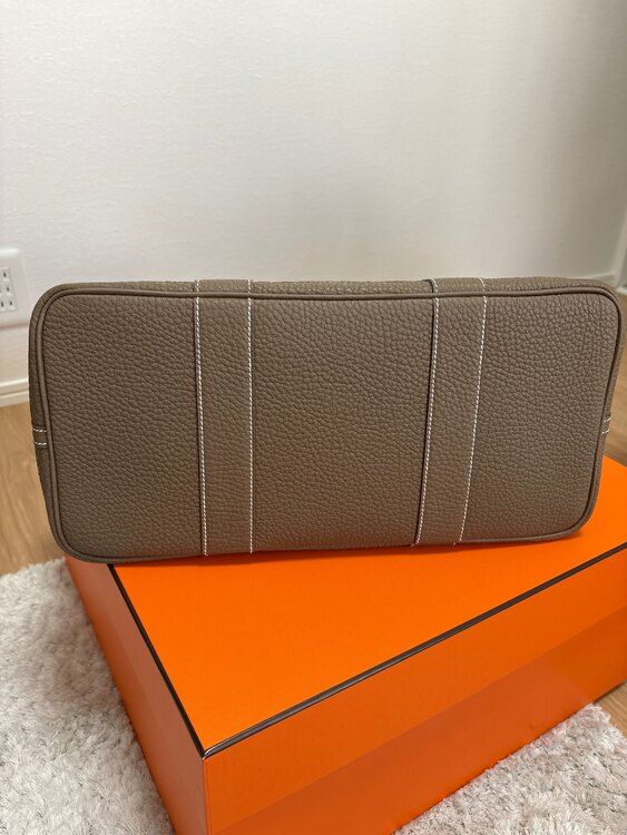 ガーデンパーティー 36 エトゥープ（ブランドバッグ）の商品画像 - 査定依頼日：2025年4月6日 - 最高査定価格：610,000円