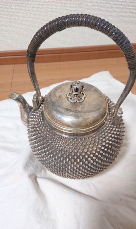 竹影堂 純銀 霰 湯沸（美術品・骨董品）の商品画像 - 査定依頼日：2026年4月5日 - 最高査定価格：300,000円