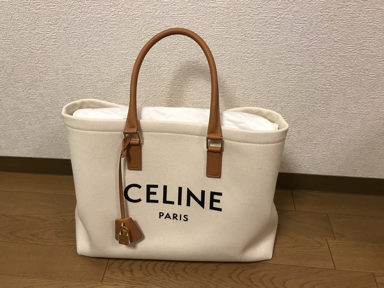 セリーヌ  ホリゾンタル　カバ　キャンバストートバッグ（ブランドバッグ）の商品画像 - 査定依頼日：2020年8月2日 - 最高査定価格：100,000円