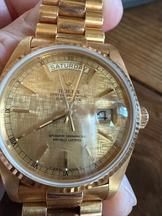 ロレックス パーペチュアルデイト （高級時計）の商品画像 - 査定依頼日：2025年3月25日 - 最高査定価格：2,400,000円