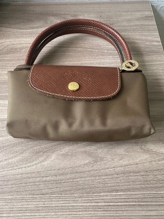 ロンシャン　ルプリアージュS（ブランド財布・小物）の商品画像 - 査定依頼日：2025年5月16日 - 最高査定価格：2,600円