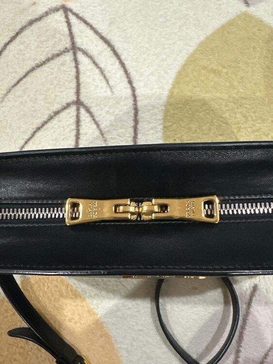 ショルダーバッグ（ブランドバッグ）の商品画像 - 査定依頼日：2025年2月12日 - 最高査定価格：110,000円