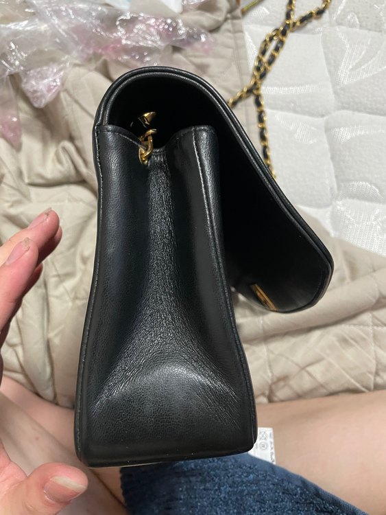 CHANEL ショルダーバッグ マトラッセ ダイアナフラップ（ブランドバッグ）の商品画像 - 査定依頼日：2022年9月4日 - 最高査定価格：380,000円