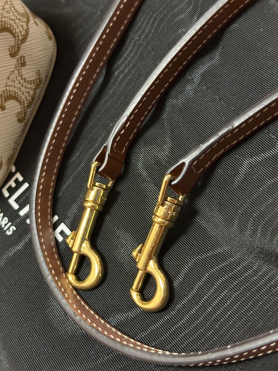 セリーヌ  （ブランドバッグ）の商品画像 - 査定依頼日：2025年6月18日 - 最高査定価格：100,000円