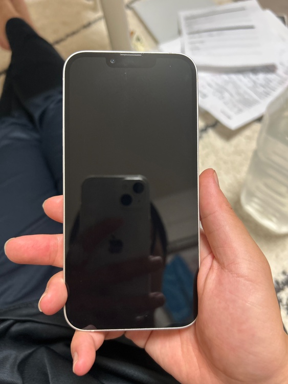 iPhone iPhone 13 128GB au（スマホ）の商品画像 - 査定依頼日：2026年8月3日 - 最高査定価格：35,500円