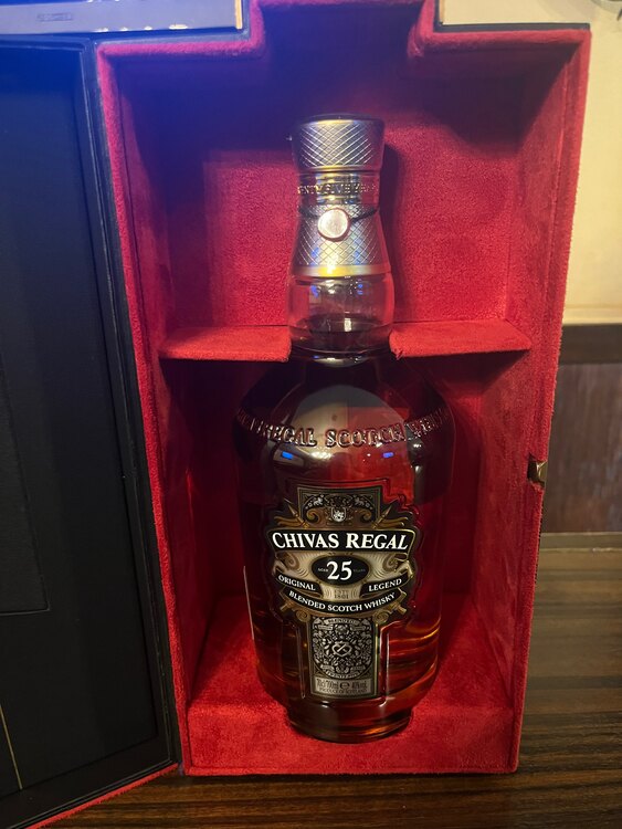 25年（お酒）の商品画像 - 査定依頼日：2025年4月12日 - 最高査定価格：11,000円