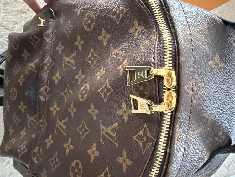 バッグパック（ブランドバッグ）の商品画像 - 査定依頼日：2025年12月17日 - 最高査定価格：150,000円