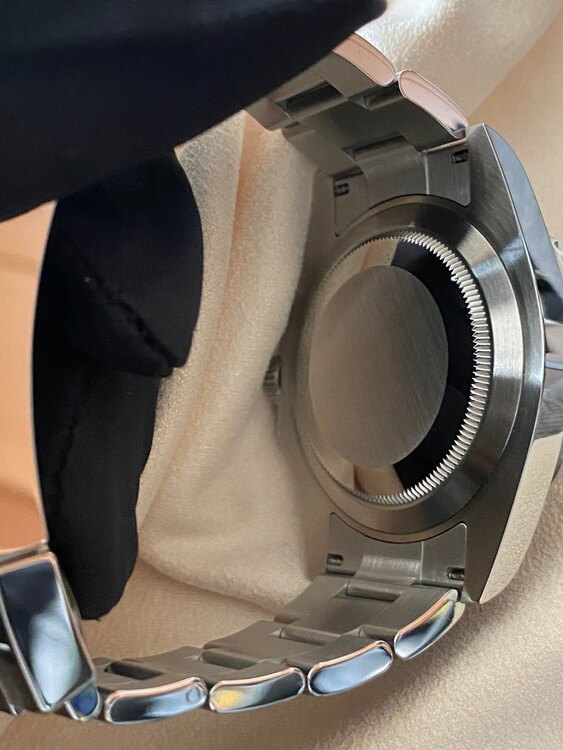 126610LN（高級時計）の商品画像 - 査定依頼日：2025年2月8日 - 最高査定価格：1,970,000円