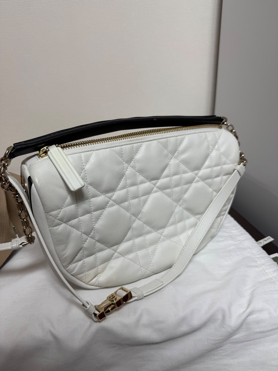 ヴァイブ ホーボー バッグ（ブランドバッグ）の商品画像 - 査定依頼日：2025年8月8日 - 最高査定価格：190,000円