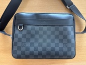 ディストリクト（ブランドバッグ）の商品画像 - 査定依頼日：2026年3月6日 - 最高査定価格：110,000円