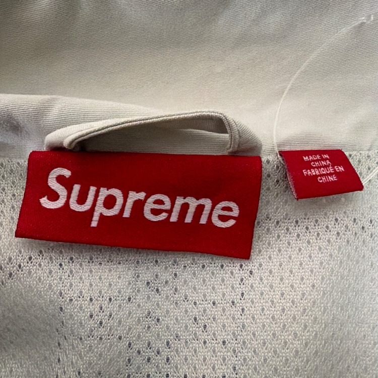 Supreme S Logo Track Jacket Light（古着・ファッション）の商品画像 - 査定依頼日：2026年1月25日 - 最高査定価格：9,000円