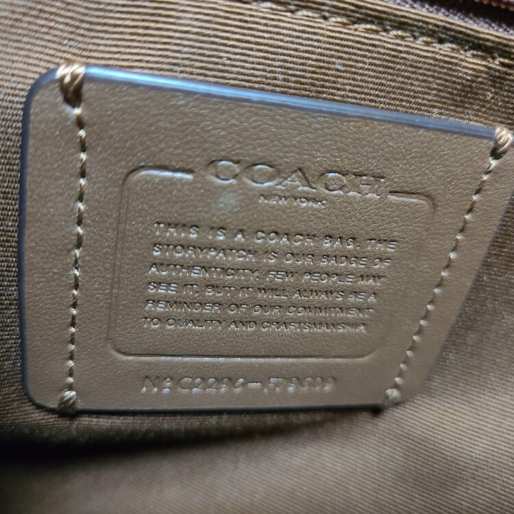 コーチ（ブランドバッグ）の商品画像 - 査定依頼日：2026年2月11日 - 最高査定価格：4,000円
