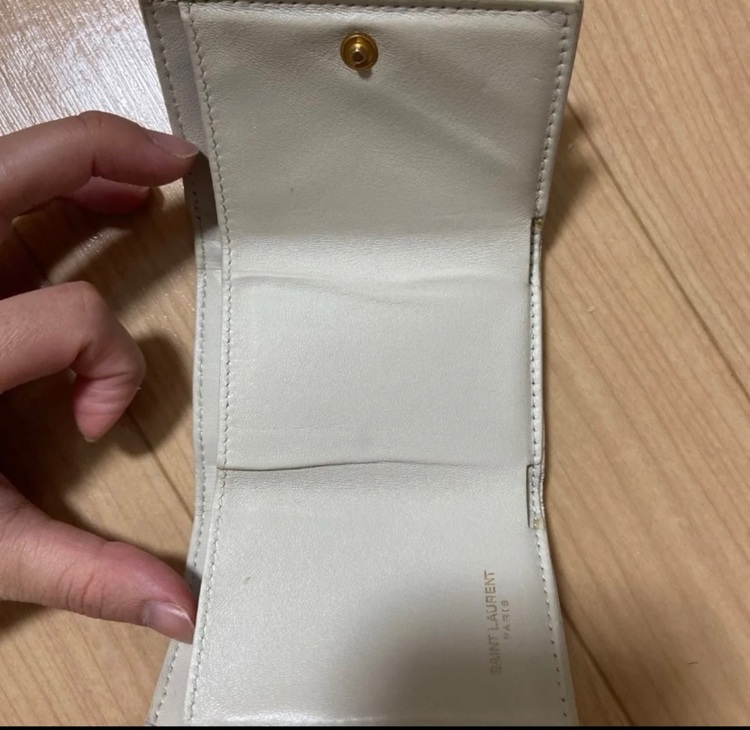 イブサンローラン  （ブランドバッグ）の商品画像 - 査定依頼日：2025年9月8日 - 最高査定価格：25,000円