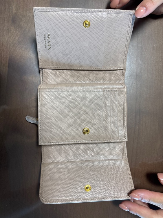 1mh025（ブランド財布・小物）の商品画像 - 査定依頼日：2025年6月24日 - 最高査定価格：1,000円