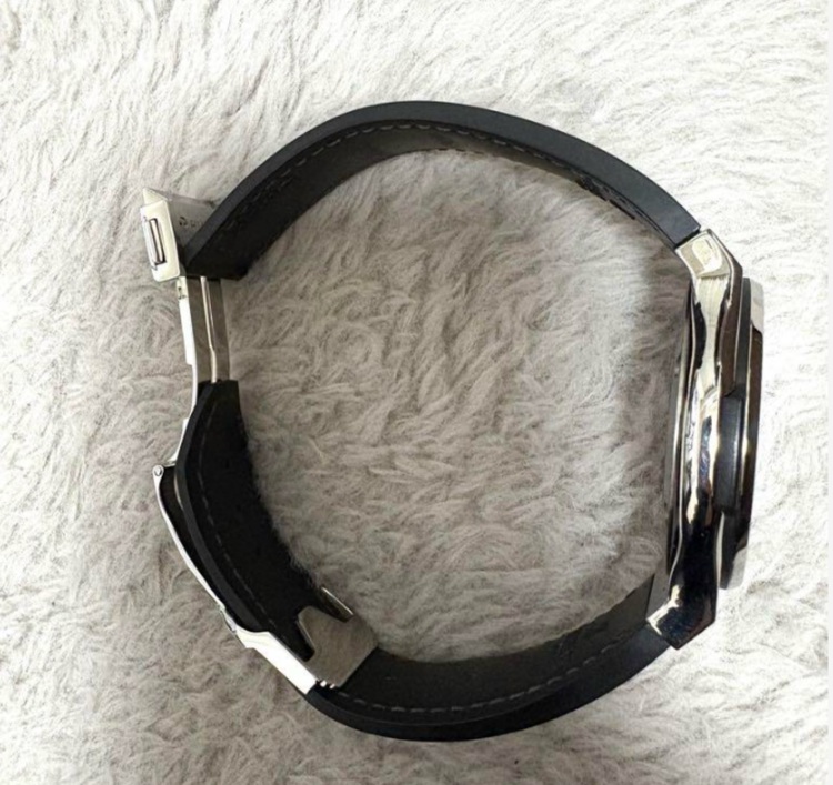 ウブロ HUBLOT クラシックフュージョン チタニウムレーシング 42mm（高級時計）の商品画像 - 査定依頼日：2025年8月16日 - 最高査定価格：600,000円