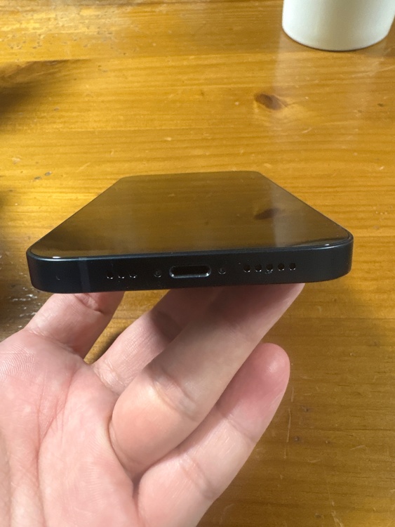 iPhone 13 128GB SIMフリー（スマホ）の商品画像 - 査定依頼日：2026年1月31日 - 最高査定価格：38,000円