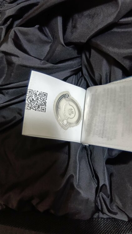 MONCLER GRENOBLE（古着・ファッション）の商品画像 - 査定依頼日：2026年3月31日 - 最高査定価格：100,000円