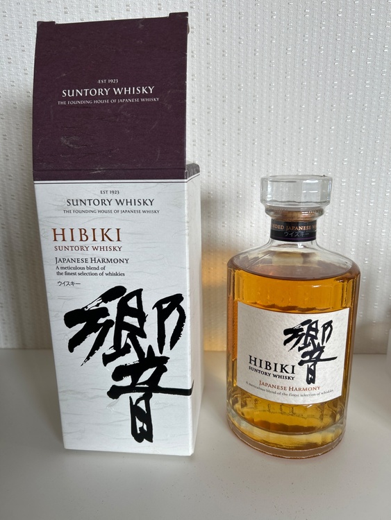 ウイスキー サントリー響 （お酒）の商品画像 - 査定依頼日：2026年2月8日 - 最高査定価格：9,700円
