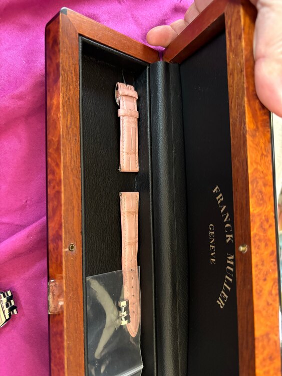 トノーカーベックス（高級時計）の商品画像 - 査定依頼日：2025年3月28日 - 最高査定価格：200,000円