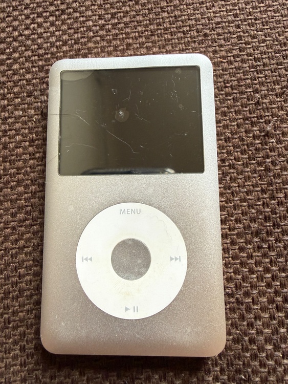 iPod classic 160GB（家電）の商品画像 - 査定依頼日：2026年9月26日 - 最高査定価格：1,100円
